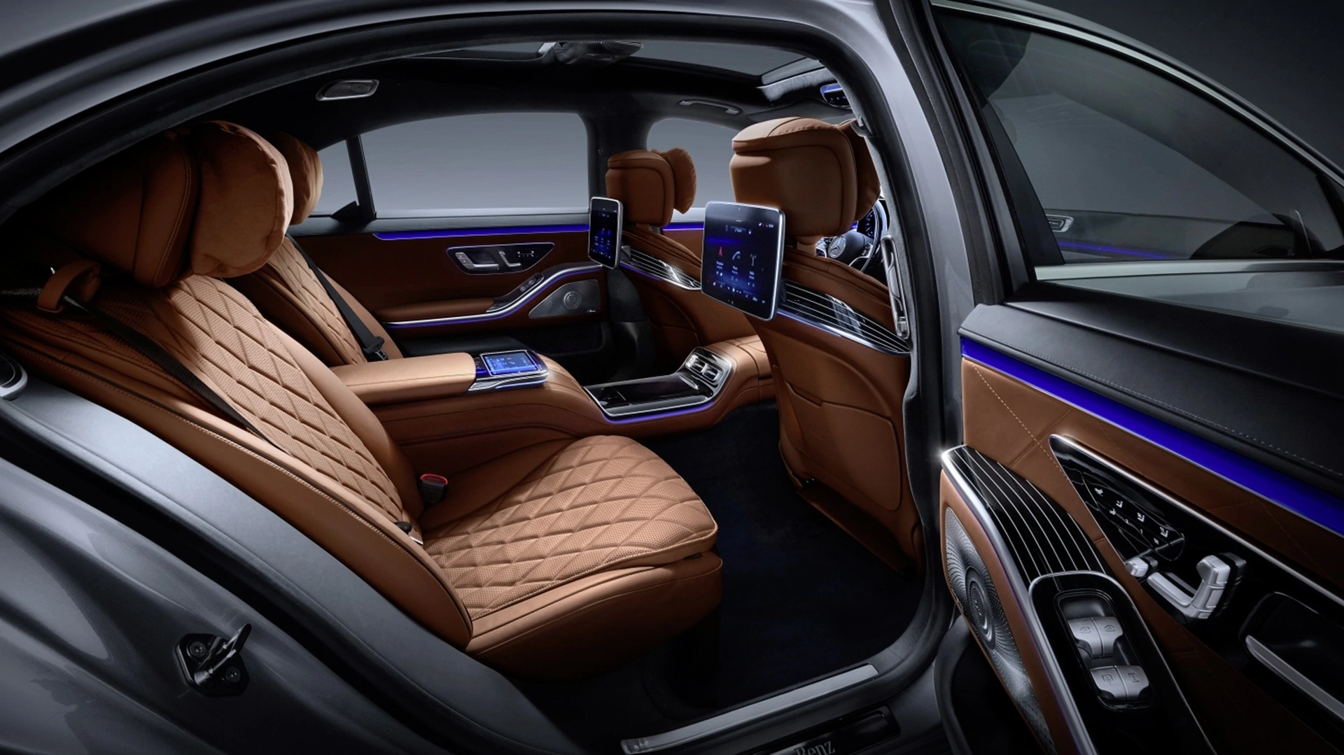 Executive sedan for professional Bay Area black car service